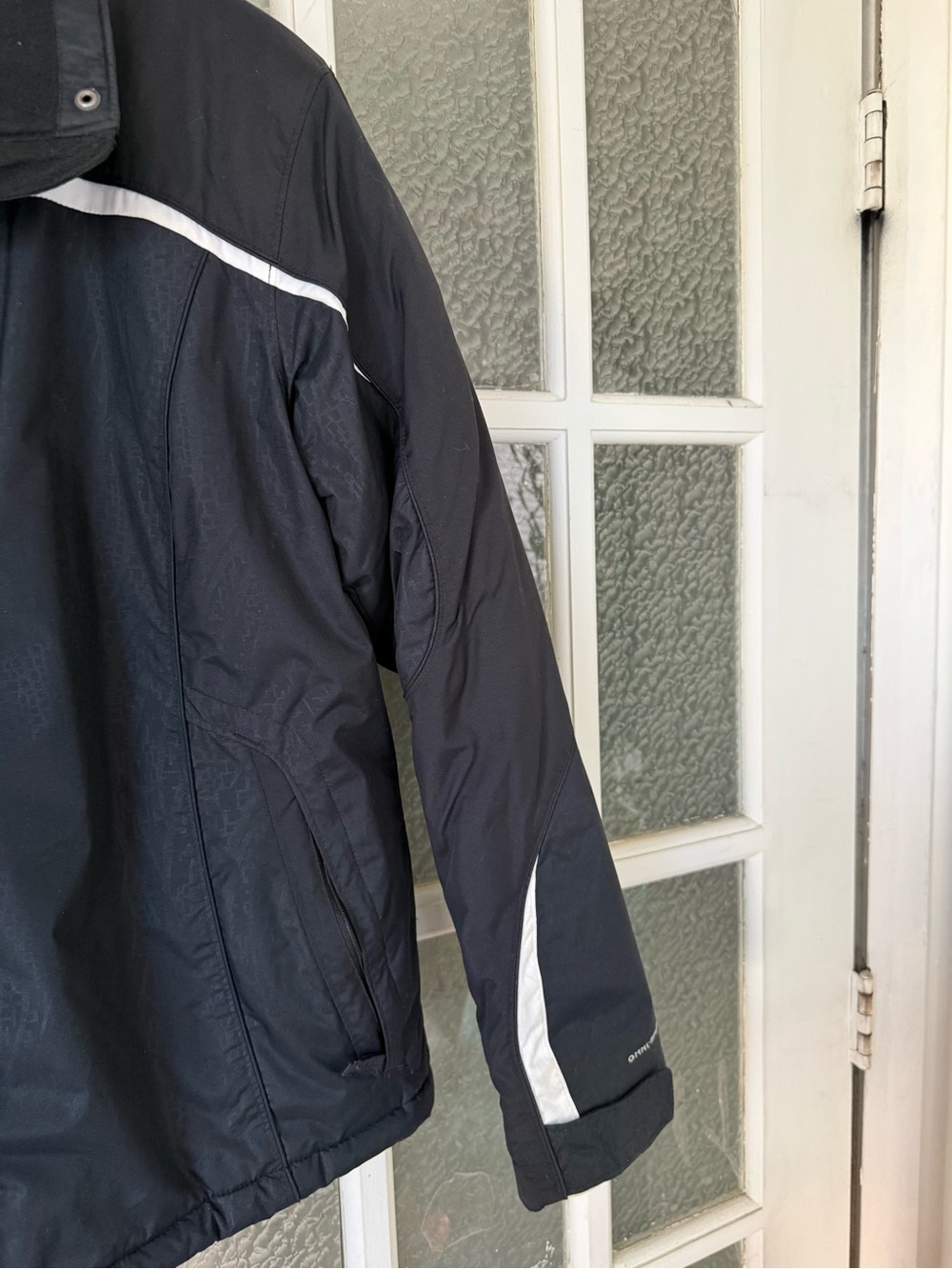 Columbia Black Ski Jacket with White Accents - Picture 2 of 7